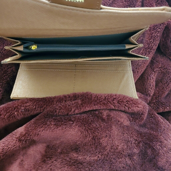 quilted wallet - Picture 3 of 6